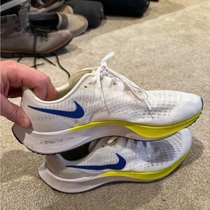 Nike Men’s Pegasus 37 - US 14